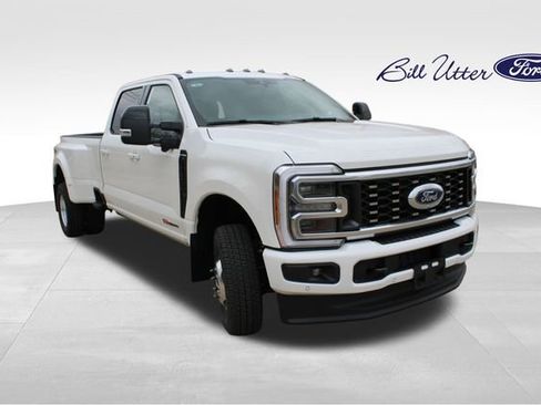 New 2026 Ford F350 Platinum image 2