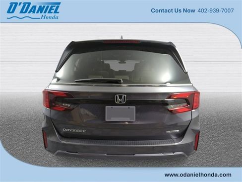 New 2026 Honda Odyssey Touring image 3