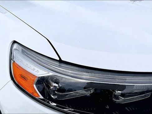 Used 2021 Ford Explorer XLT w/ Equipment Group 202A image 31