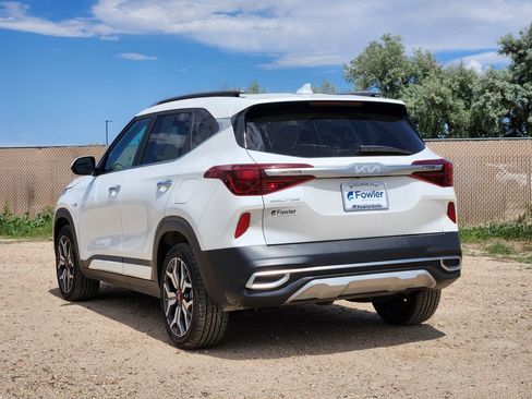 Certified 2023 Kia Seltos SX w/ SX Sunroof Package AWD/4WD image 3
