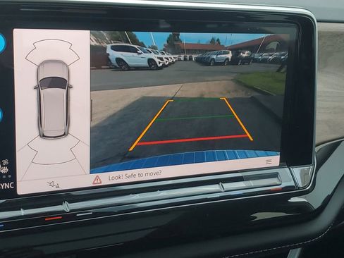New 2026 Volkswagen Atlas SE FWD image 27