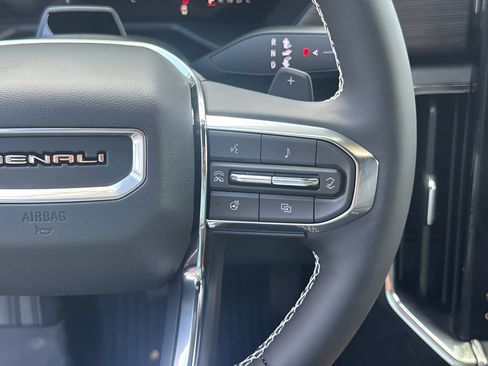 New 2026 GMC Acadia Denali w/ Super Cruise Package FWD image 12