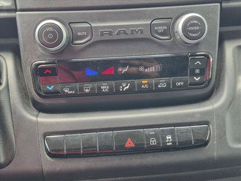 Used 2023 RAM ProMaster 2500 FWD image 13