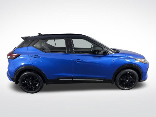 Used 2024 Nissan Kicks SR w/ SR Premium Package FWD image 35