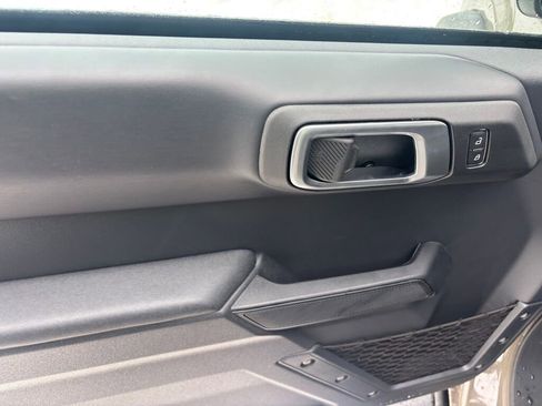 New 2025 Ford Bronco Badlands image 7