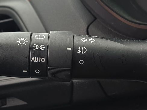Used 2021 Subaru Crosstrek 2.0i Premium AWD/4WD image 17