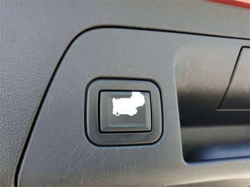 Certified 2021 Buick Envision Essence w/ Technology Package I image 10