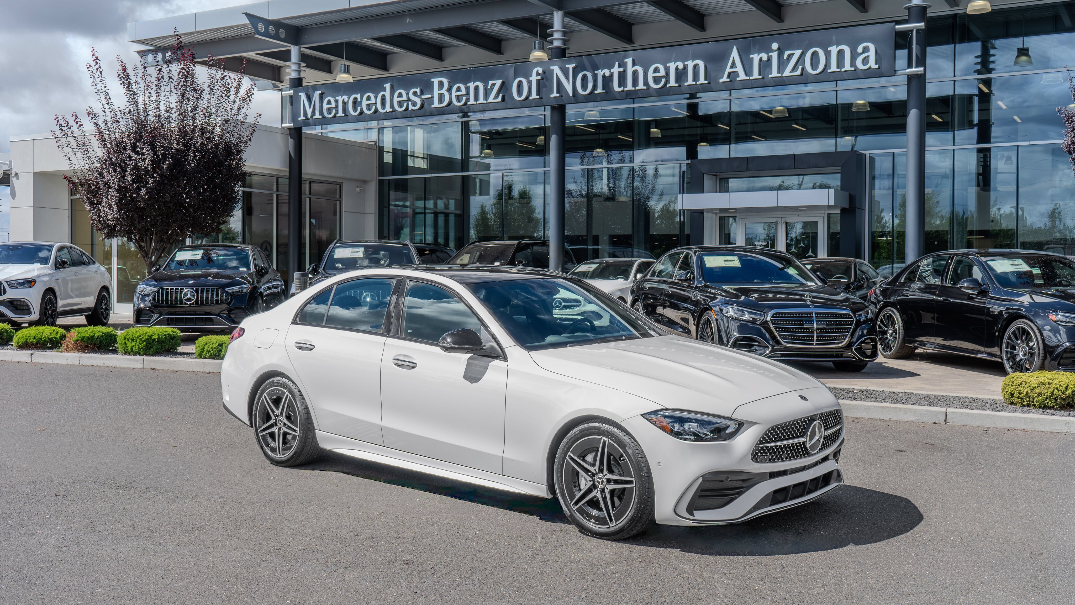 Used 2024 Mercedes-Benz C 300 4MATIC Sedan image 1