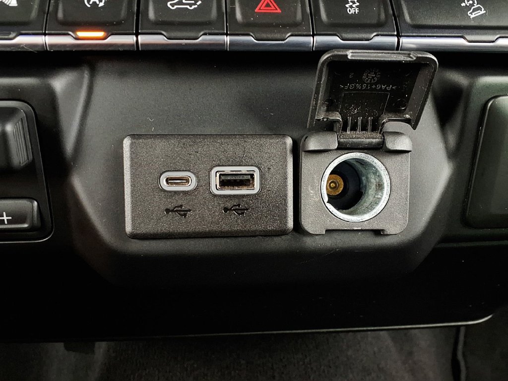 Used 2019 Chevrolet Silverado 1500 RST AWD/4WD image 24