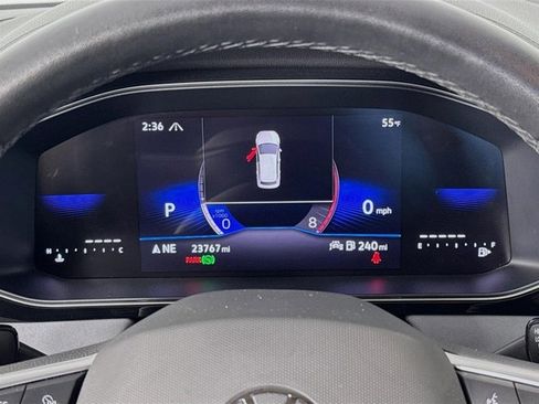 Used 2025 Volkswagen Jetta SE image 14