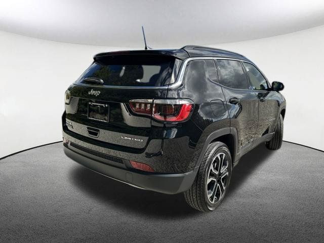 Used 2023 Jeep Compass Limited AWD/4WD image 17