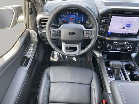 Used 2025 Ford F150 Lariat w/ Equipment Group 501A Mid image 13