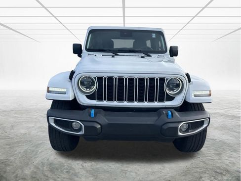 Used 2024 Jeep Wrangler Unlimited Sahara AWD/4WD image 8