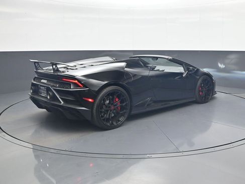 Used 2020 Lamborghini Huracan EVO image 5