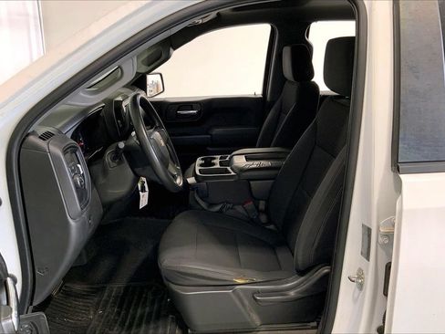 Used 2019 Chevrolet Silverado 1500 Custom w/ Infotainment Package RWD image 15