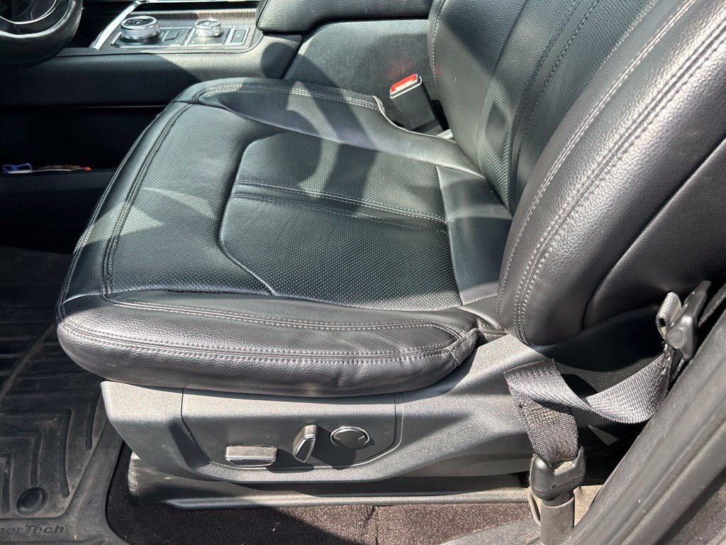 Used 2021 Ford Expedition Limited AWD/4WD image 18