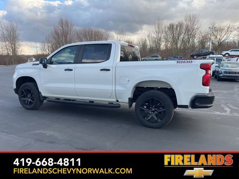Used 2025 Chevrolet Silverado 1500 Custom Trail Boss w/ Turbomax Blackout Package image 8