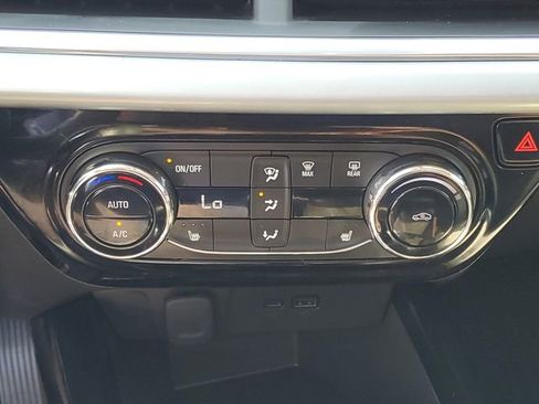 Used 2024 Chevrolet Trax LT w/ Driver Confidence Package image 25