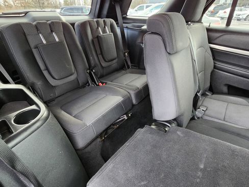 Used 2018 Ford Explorer XLT w/ Equipment Group 201A image 19