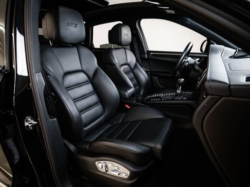 Used 2017 Porsche Macan GTS AWD/4WD image 29