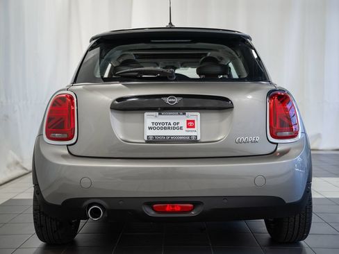 Used 2020 MINI Cooper 2-Door Hardtop FWD image 5