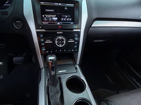 Used 2013 Ford Explorer Sport image 14