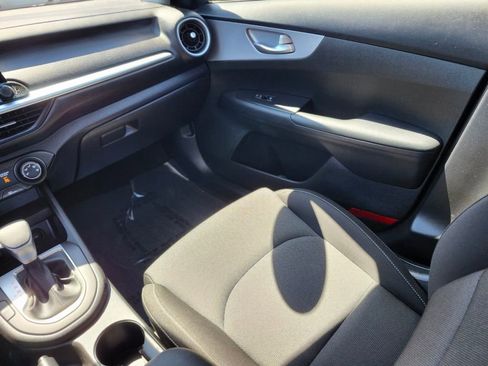 Used 2023 Kia Forte LXS FWD image 13