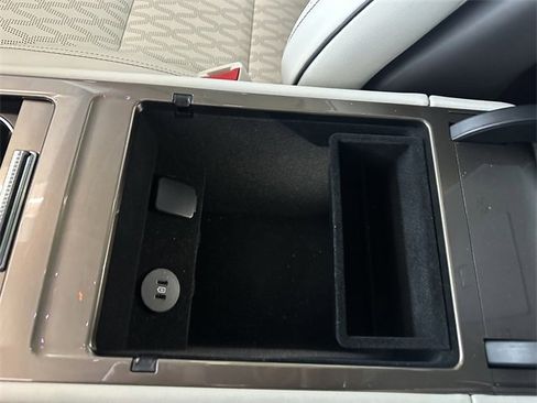 Certified 2024 Lincoln Nautilus Black Label image 24