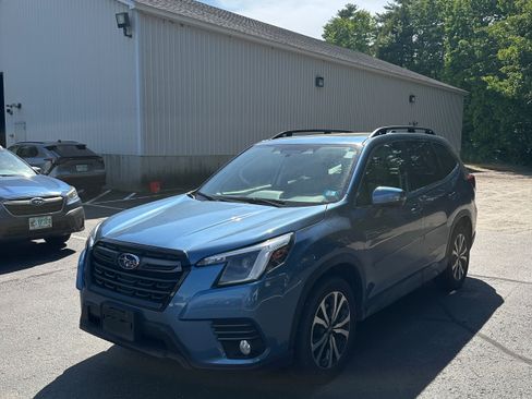 Used 2023 Subaru Forester Limited AWD/4WD image 1