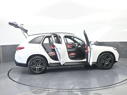 Used 2025 Mercedes-Benz GLC 300 image 71