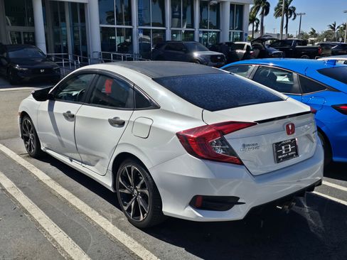 Used 2019 Honda Civic Sport image 3