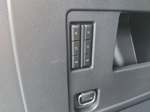 Used 2024 Ford Expedition Max Platinum image 33