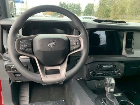 New 2025 Ford Bronco Base w/ Sasquatch Package image 13