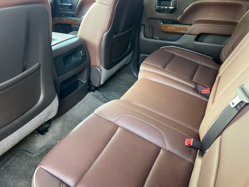 Used 2015 Chevrolet Silverado 1500 High Country w/ High Country Premium Package AWD/4WD image 5