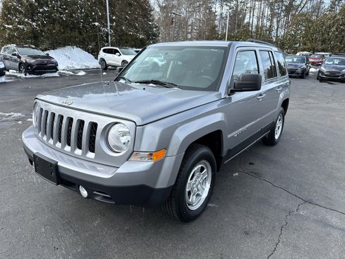 Used 2016 Jeep Patriot Sport w/ Power Value Group image 7