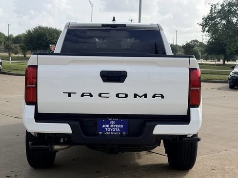 Used 2025 Toyota Tacoma TRD Sport RWD image 8