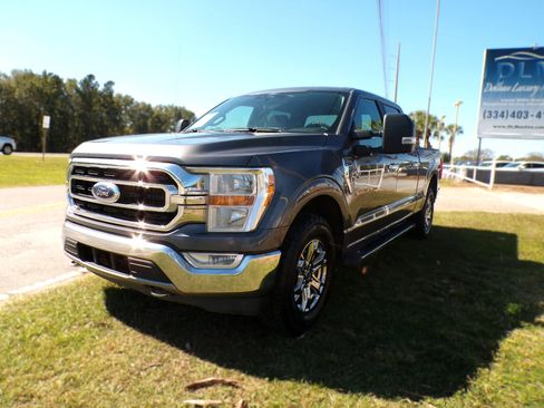 Used 2021 Ford F150 XLT w/ XTR Package image 4
