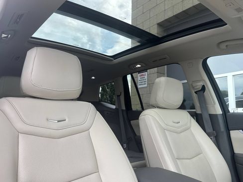 Certified 2021 Cadillac XT6 Premium Luxury w/ LPO, Radiant Package AWD/4WD image 22