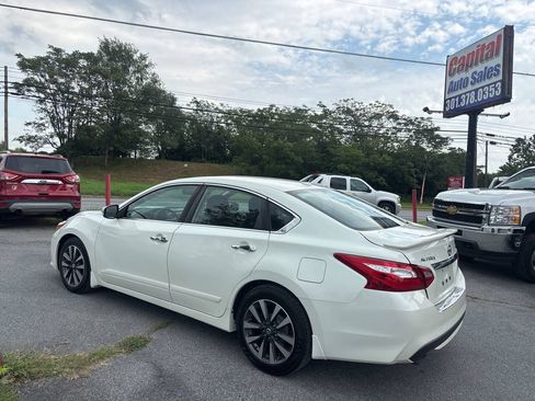 Used 2016 Nissan Altima 2.5 SL w/ 2.5 Technology w/LED Package FWD image 10