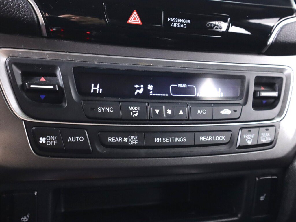 Used 2022 Honda Pilot Sport image 23