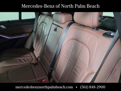 Used 2019 BMW X5 xDrive40i w/ M Sport Package AWD/4WD image 14