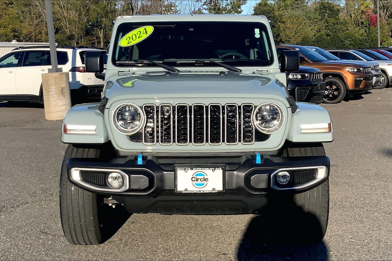 Certified 2024 Jeep Wrangler Unlimited Sahara w/ Safety Group AWD/4WD image 3