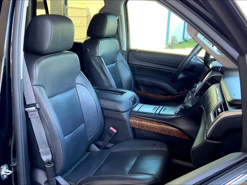 Used 2015 Chevrolet Tahoe LTZ RWD image 8