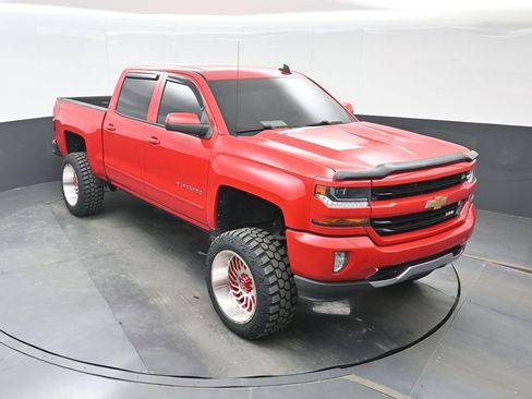 Used 2018 Chevrolet Silverado 1500 LT w/ All Star Edition AWD/4WD image 24