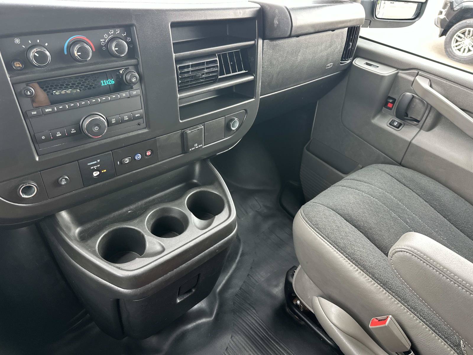 Certified 2025 GMC Savana 2500 w/ Driver Convenience Package RWD image 31