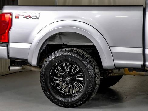 Used 2021 Ford F250 XLT w/ XLT Premium Package image 6