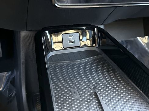 Used 2023 Ford Mustang Mach-E Premium image 28