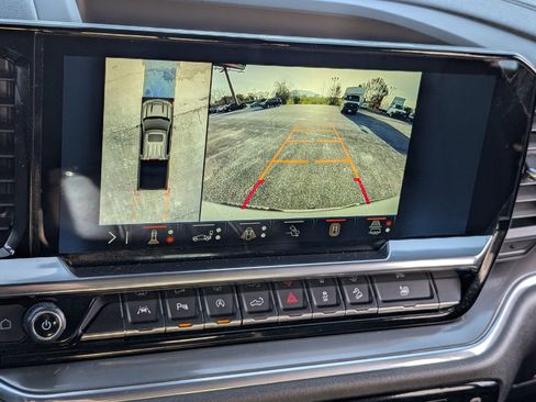 Used 2024 Chevrolet Silverado 1500 High Country w/ Z71 Off-Road Package image 19