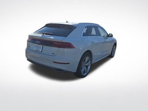 Used 2023 Audi Q8 Premium Plus image 7
