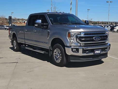 Used 2022 Ford F350 Lariat w/ Lariat Ultimate Package image 3